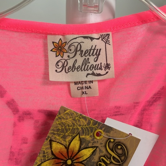 Pretty Rebellious Two piece tank top - Picture 2 of 9